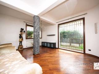 Salone