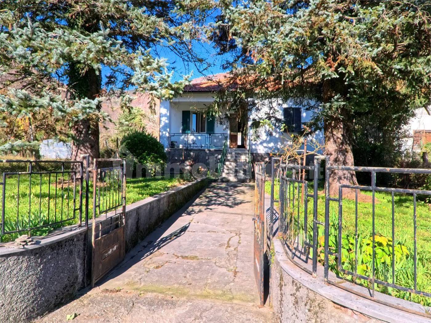 Casa indipendente in vendita a Vagli Sotto