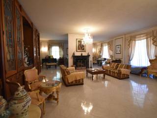 Salone