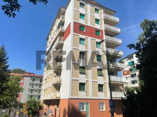 Trilocale via Gaetano Salvemini, Comasina, Milano
