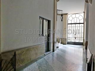 Trilocale via Francesco Caracciolo 66, Cenisio, Milano