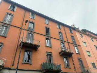 Bilocale via Conte Verde 27, Dergano, Milano