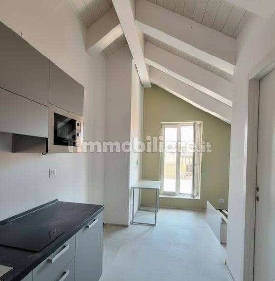 Stanza singola in San Donato, foto 2 di 6