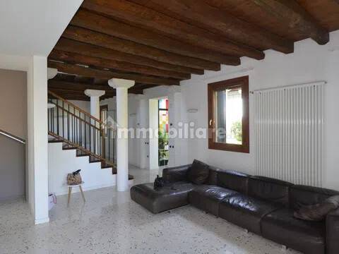 Salone