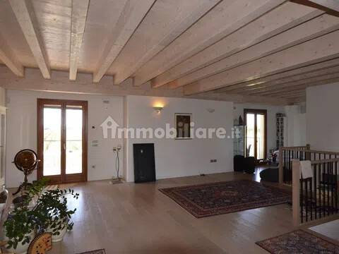 Salone