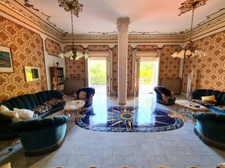Salone