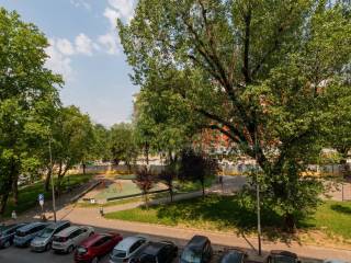 Trilocale largo Brasilia, 4, Lorenteggio, Milano