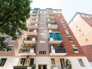 Quadrilocale via Francesco Primaticcio 86, Lorenteggio, Milano