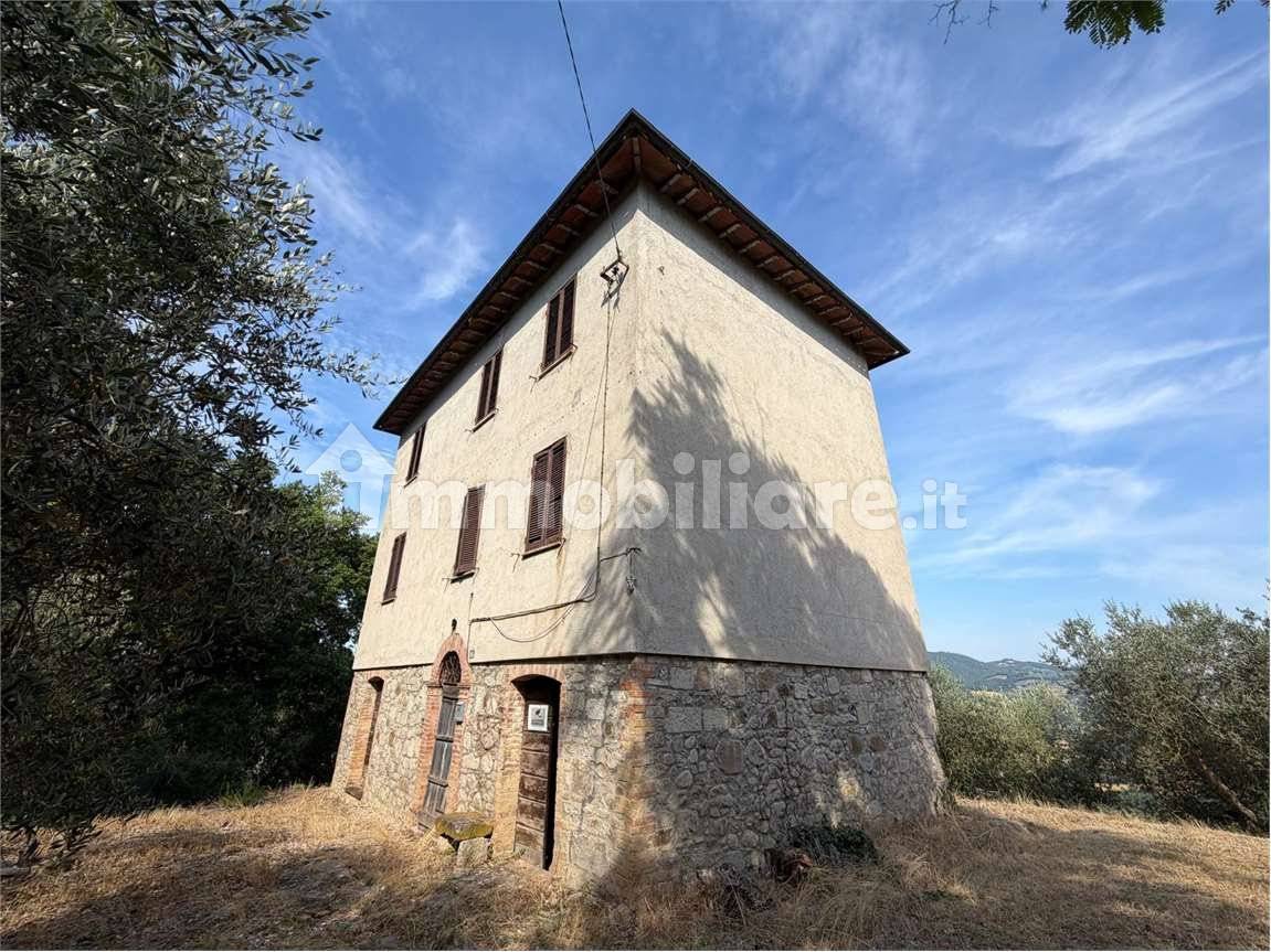 Rustico - Casale in vendita a Todi