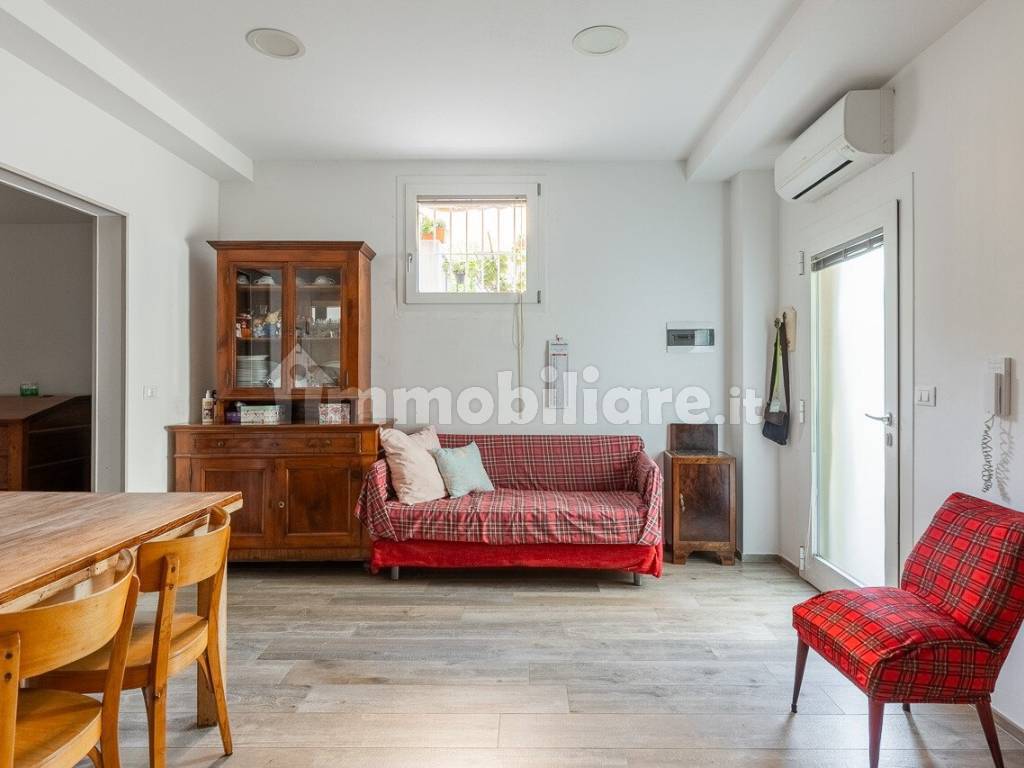 Salone