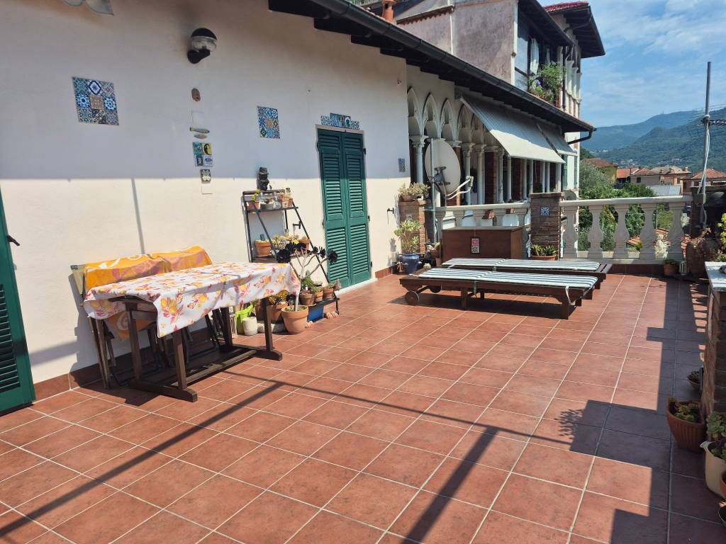 Terrazzo dell'attico in Via San Felice
