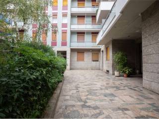 Trilocale via Anfossi , 19, Montenero, Milano