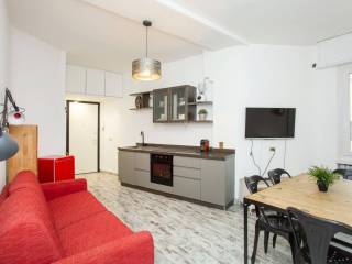 Bilocale via Cola Montano 6, Isola, Milano