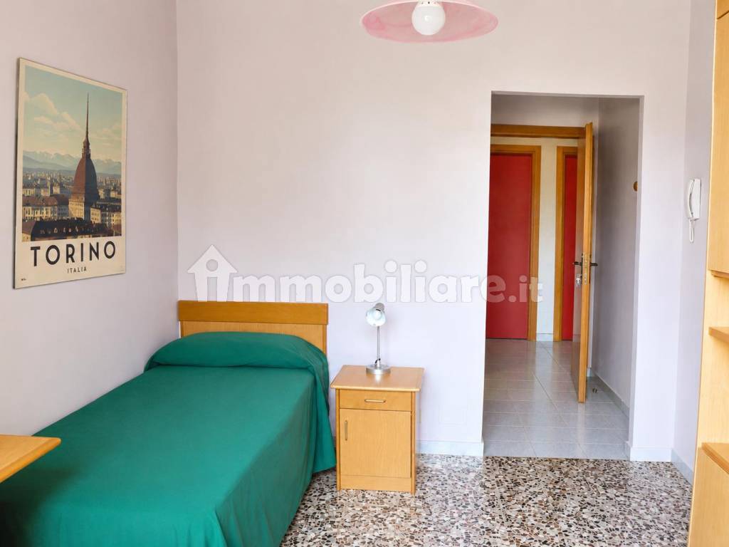 Stanza singola in San Salvario, foto 4 di 6