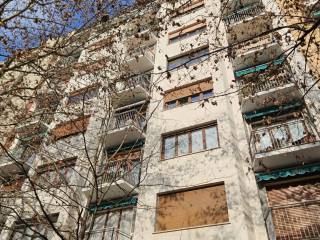 Trilocale via San Galdino 6, Cenisio, Milano