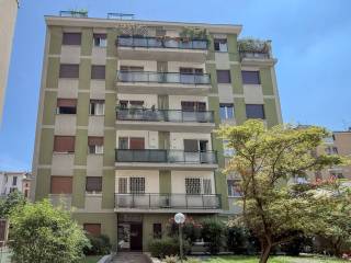 Quadrilocale via Ferrante Aporti 32, Pasteur, Milano