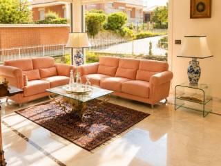 Salone
