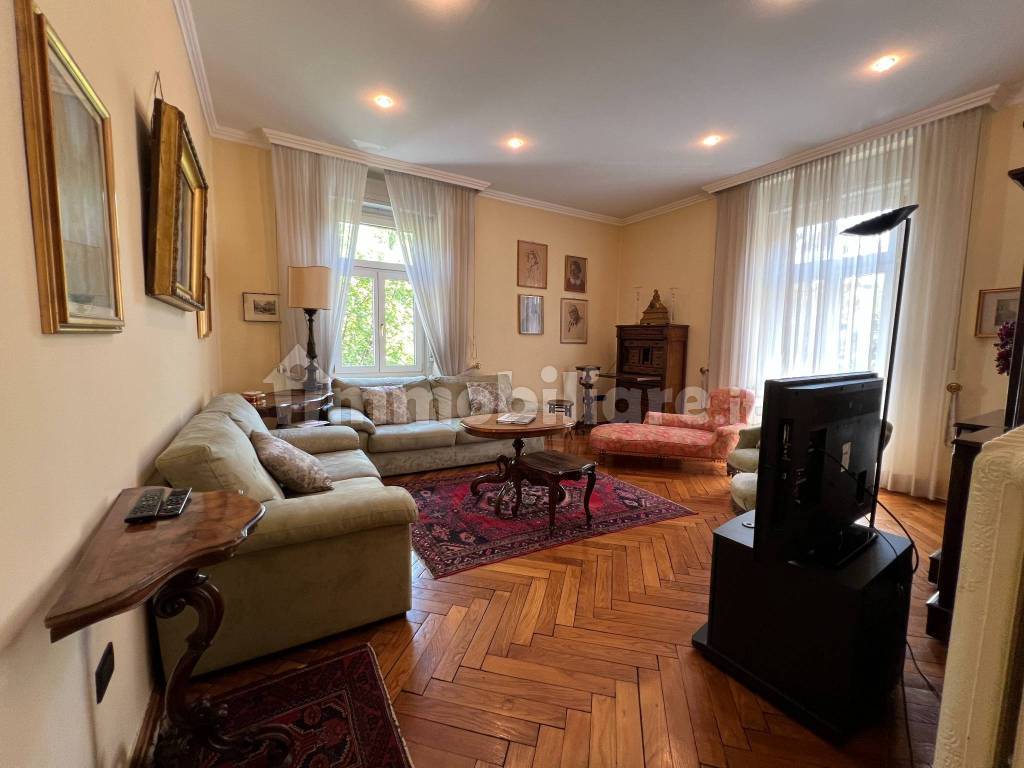 Salone