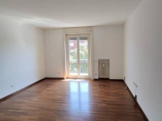 Trilocale viale Lazio 27, Cadore, Milano
