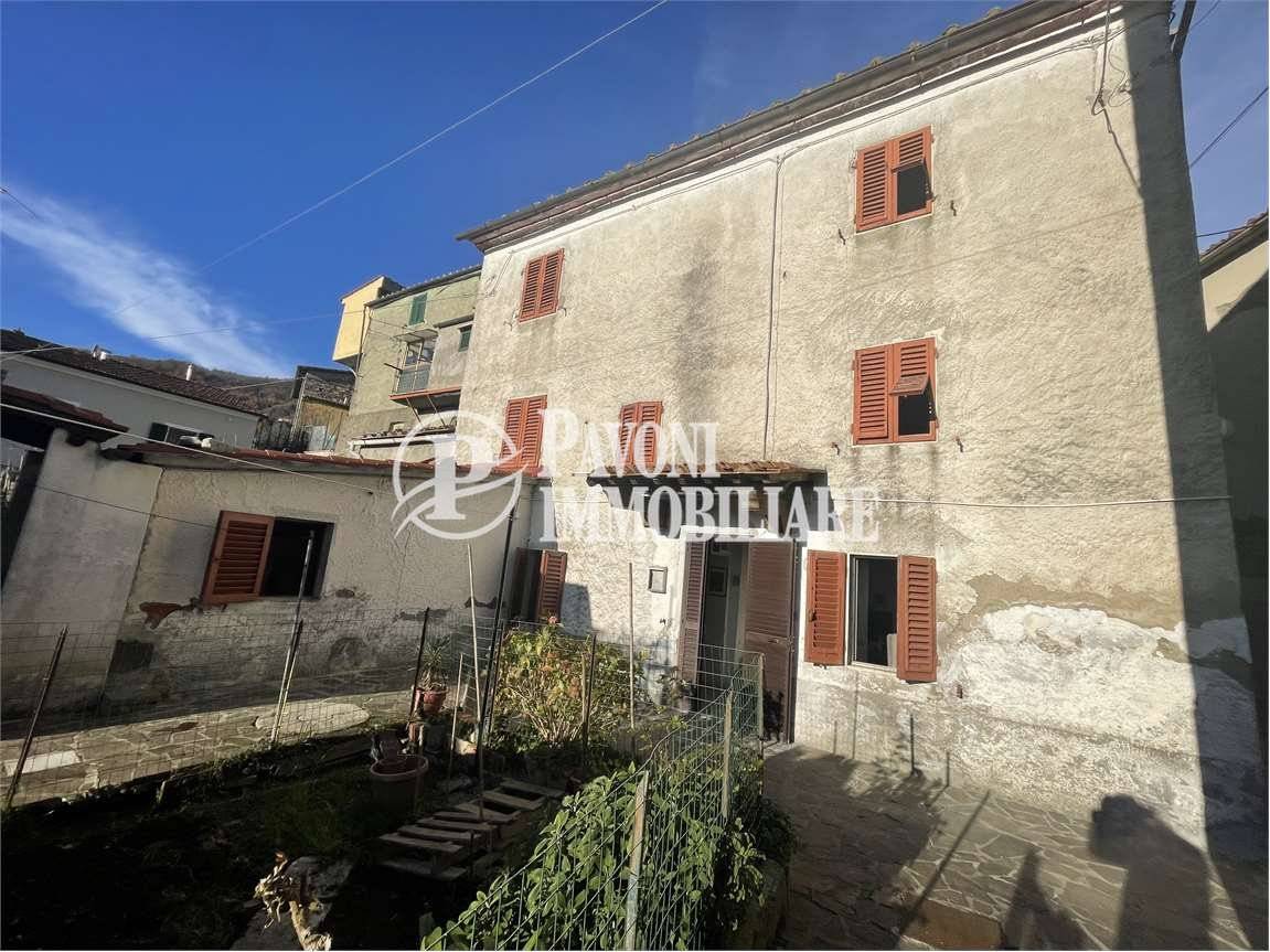 Casa indipendente in vendita a Pistoia