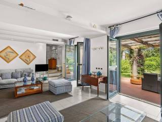 Salone