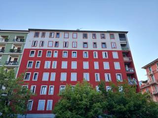 Bilocale via George Washington 104, Solari, Milano