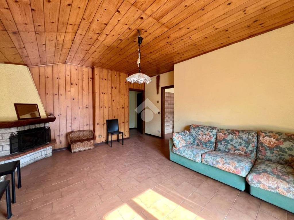 Salone