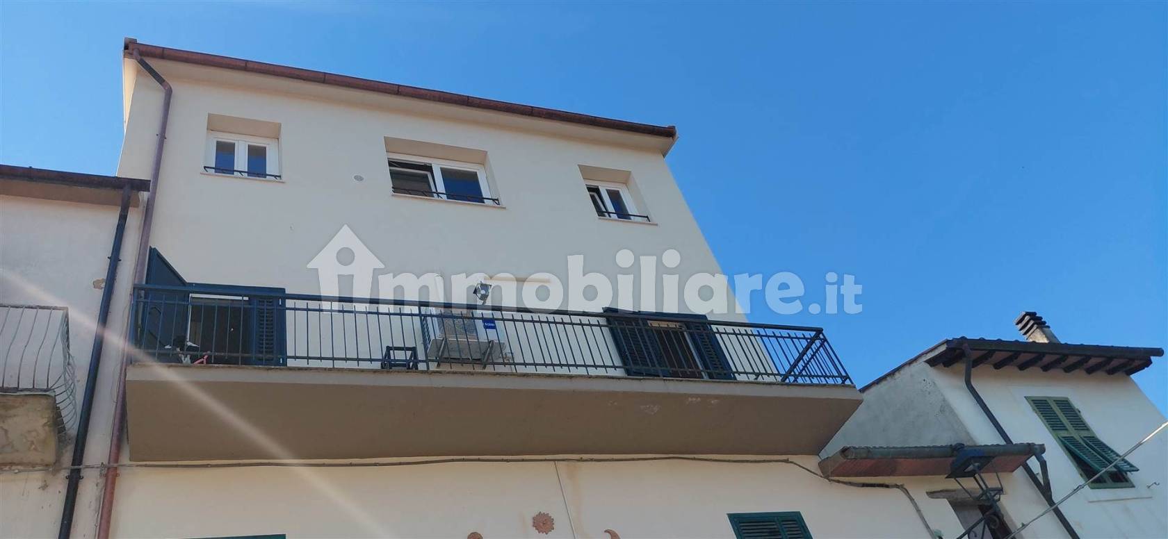 Appartamento in vendita a Scansano