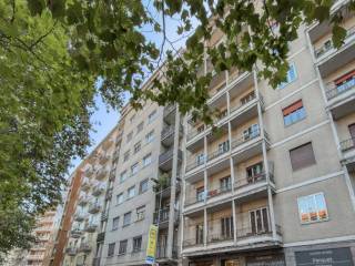 Trilocale viale Brianza 17, Centrale, Milano