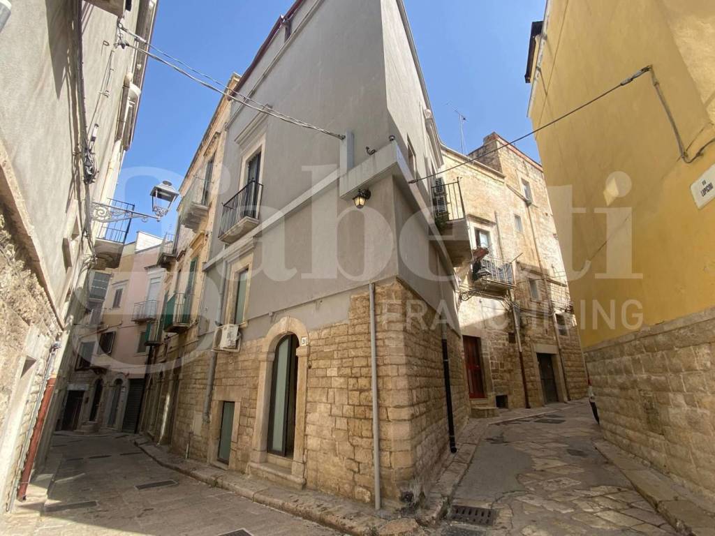 Palazzo - Edificio via Calderisi, Centro Storico, Andria