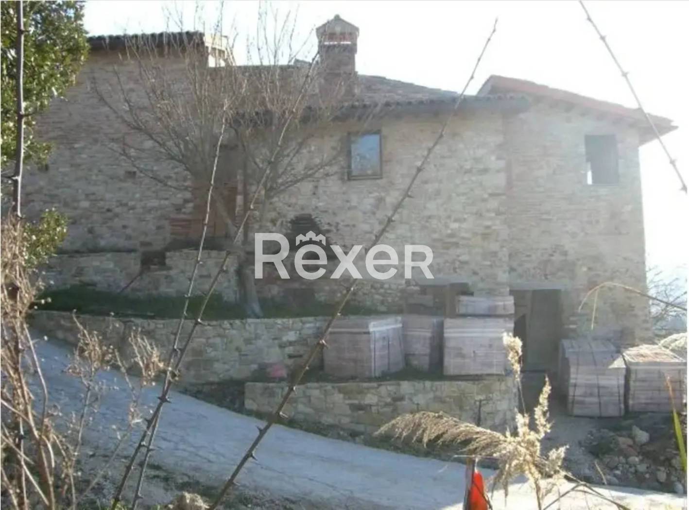 Rustico - Casale in vendita a Todi
