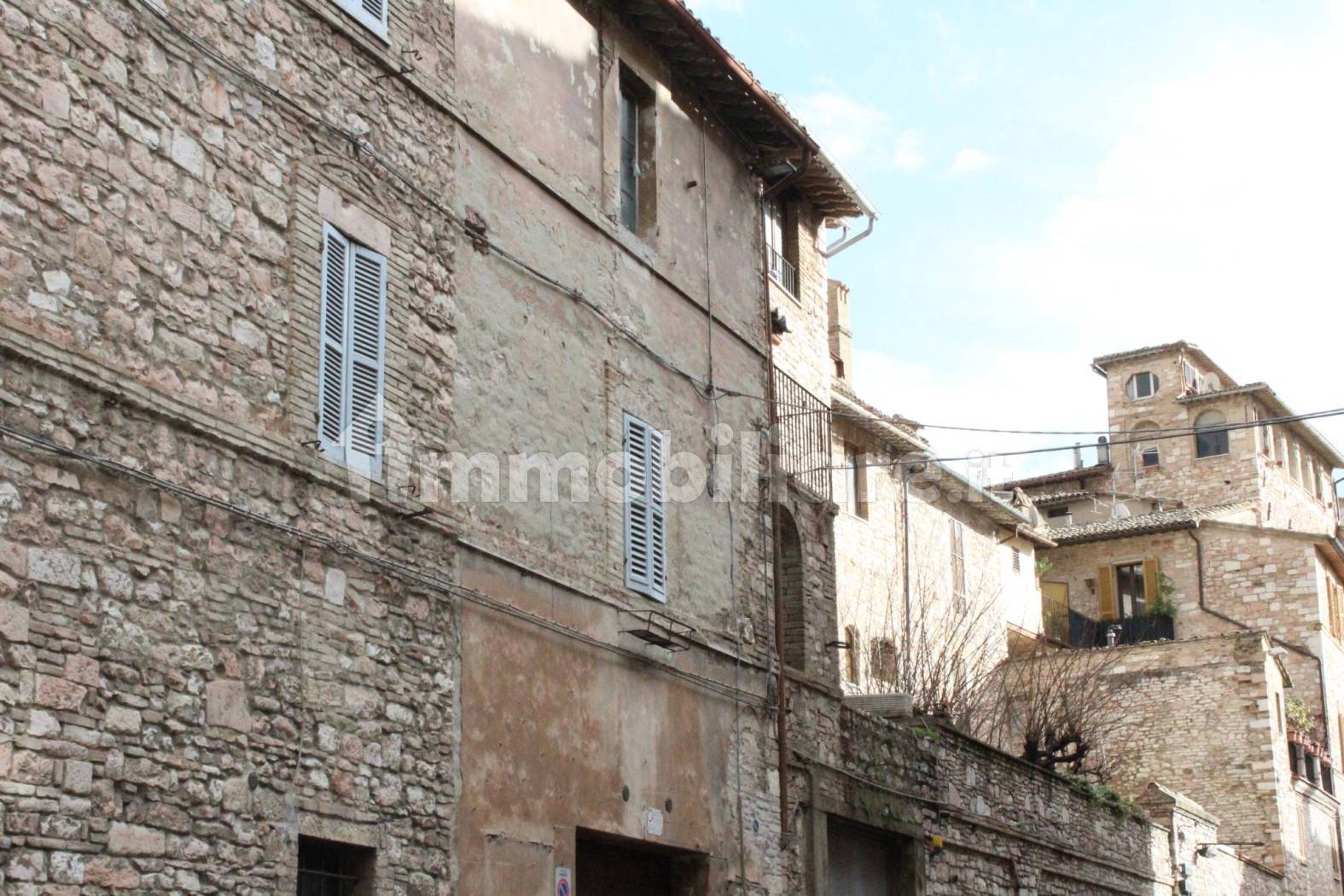 Casa indipendente in vendita a Assisi