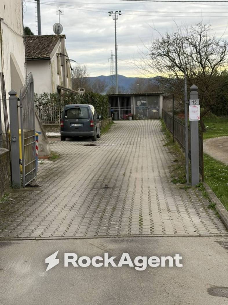 Villetta a schiera in vendita a Montemurlo