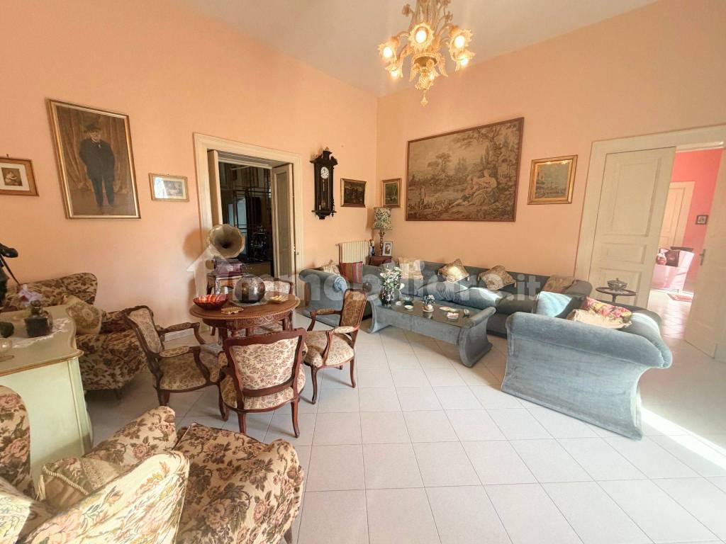 Salone
