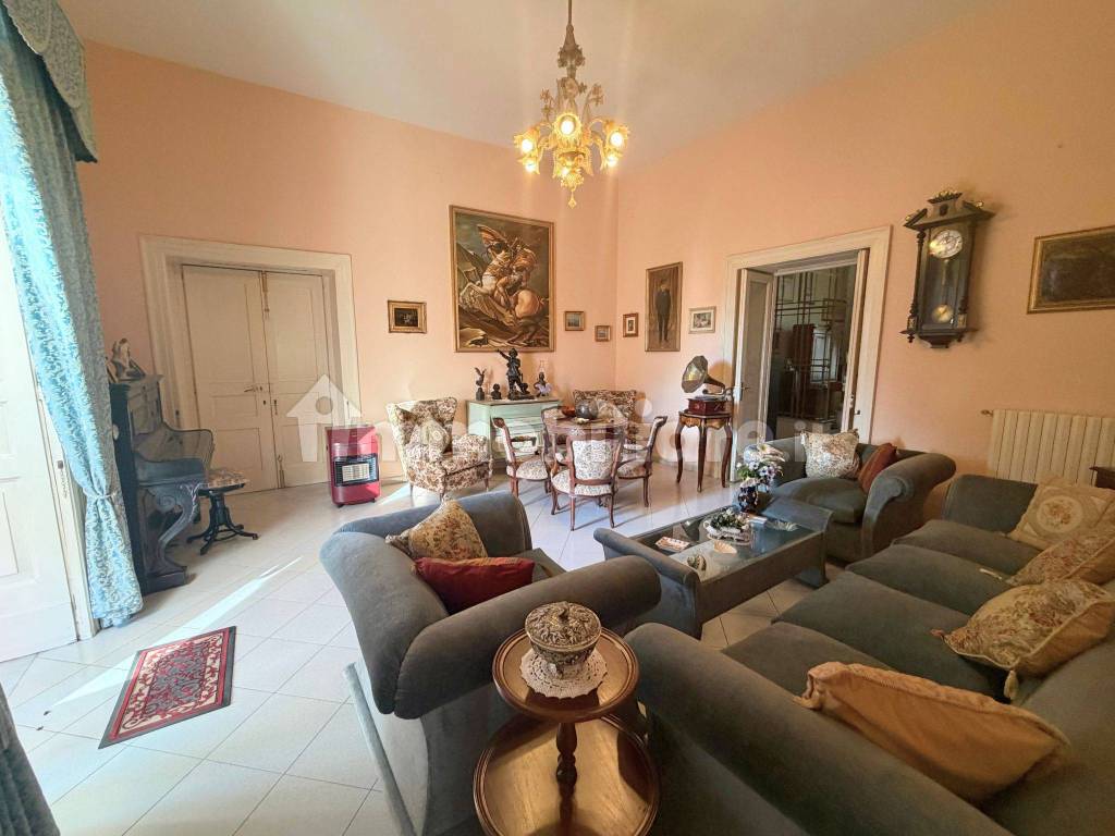 Salone