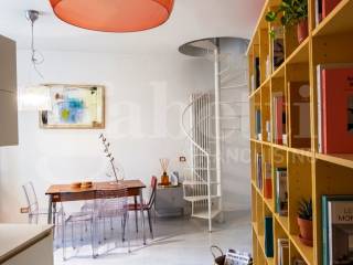 Bilocale via Sebenico, 28, Isola, Milano