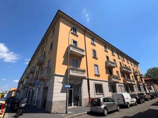 Bilocale via Lodovico il Moro, Barona, Milano