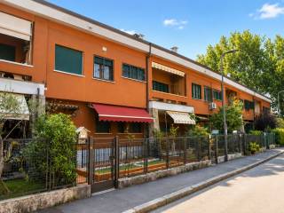 Villa a schiera via Finale Ligure 14, QT8, Milano