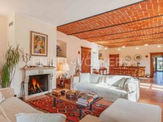 Salone