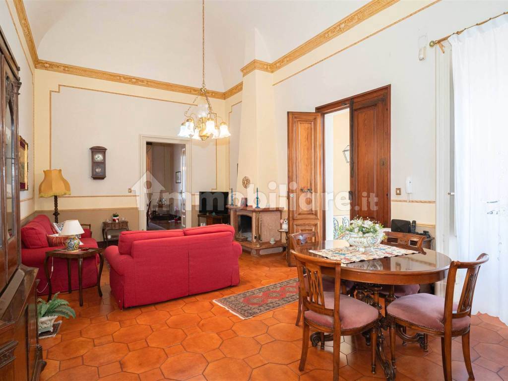 Salone