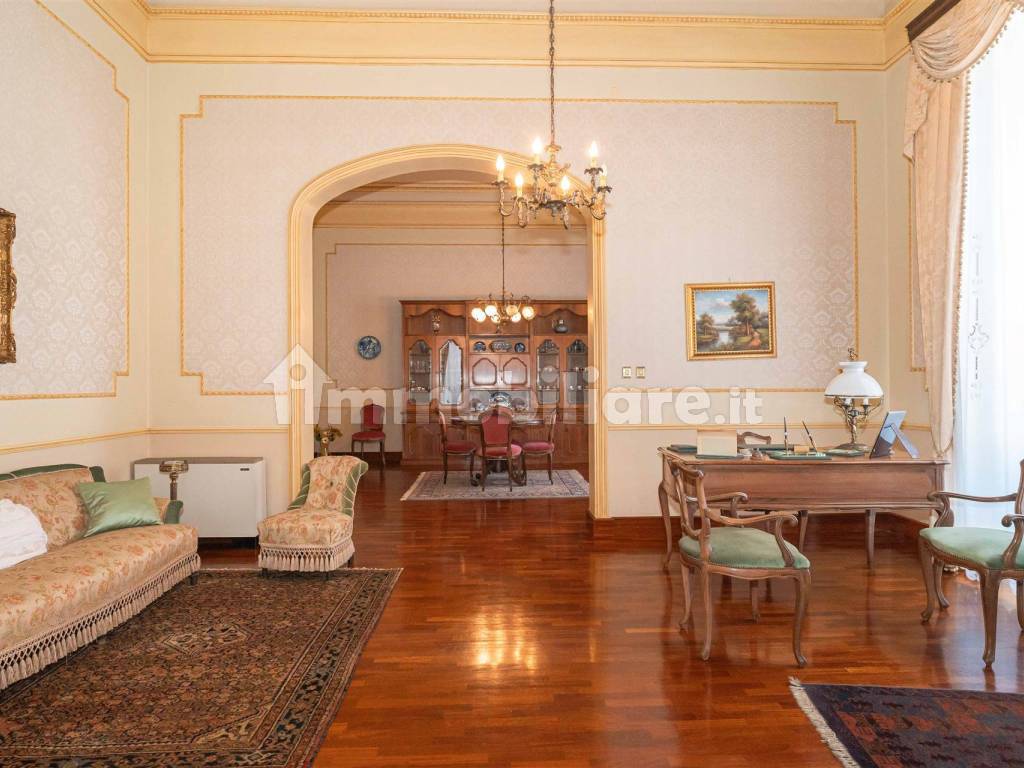 Salone