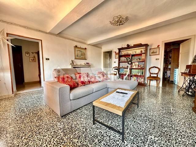 Appartamento in vendita a Lucca