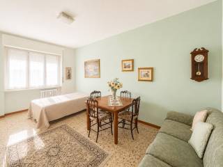 Bilocale viale Lucania 3, Corvetto, Milano