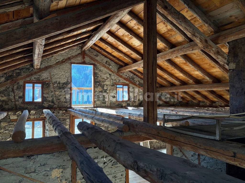 Stanza non arredata