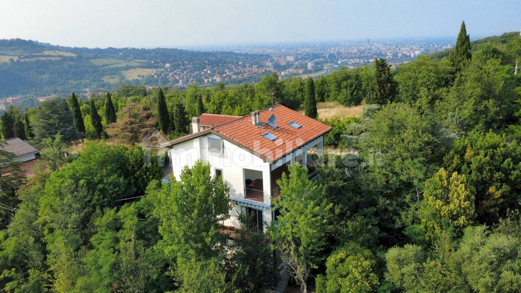 Villa in vendita a Pianoro