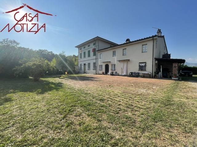 Palazzo - Edificio in vendita a Porcari