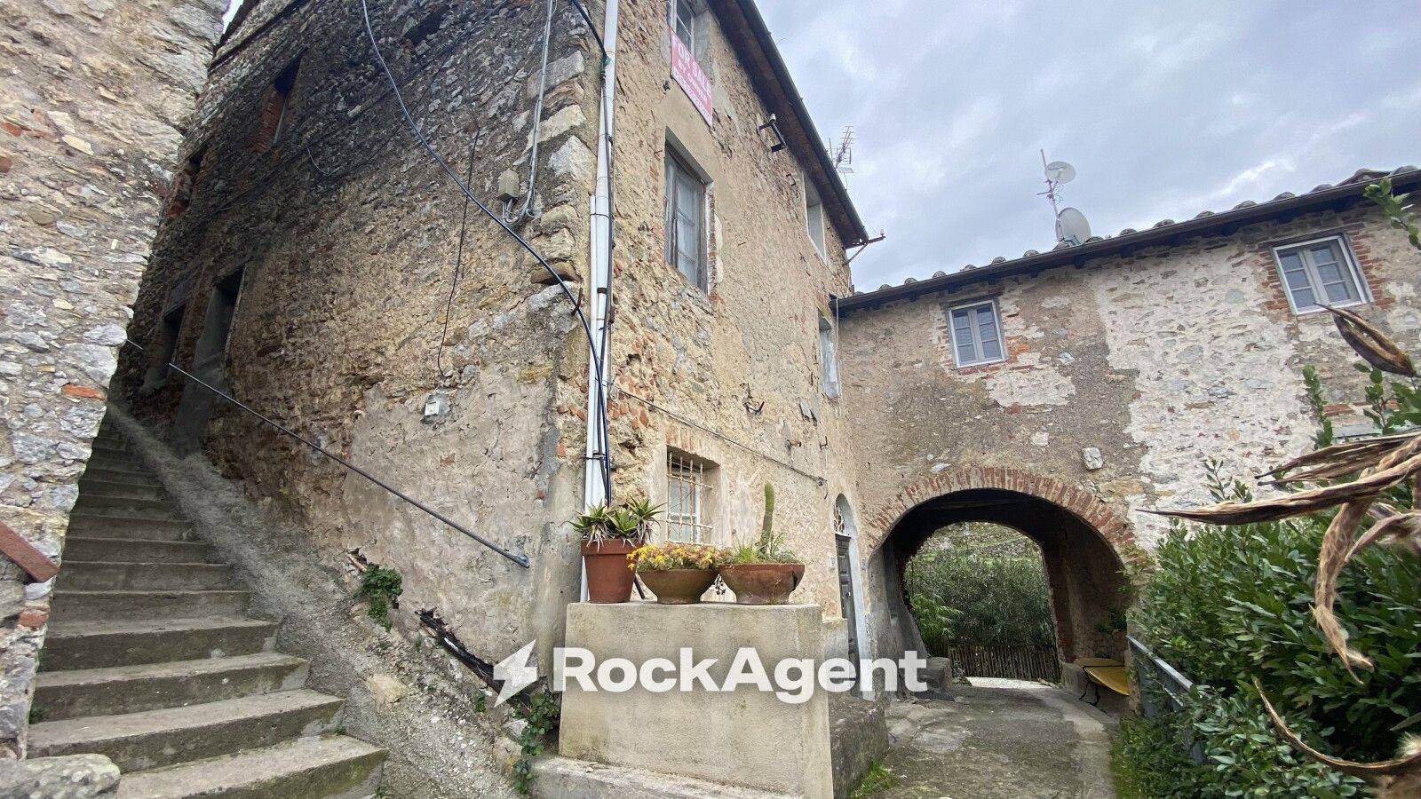 Casa indipendente in vendita a Camaiore