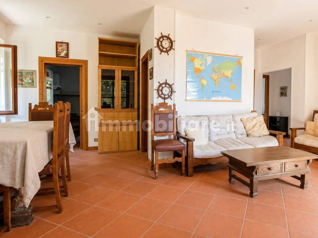 Salone