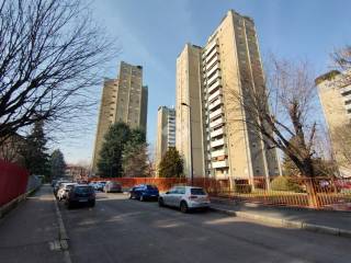 Quadrilocale via Lanfranco Della Pila 5, Niguarda, Milano