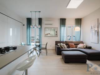 Trilocale viale Tibaldi 44, Pezzotti - Meda, Milano